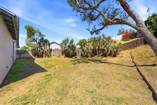 $779,000 | 1835 Debra Lane, Vista, CA 92084