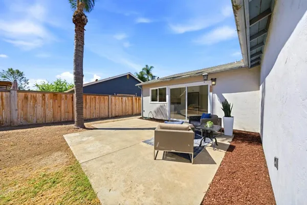 $779,000 | 1835 Debra Lane, Vista, CA 92084