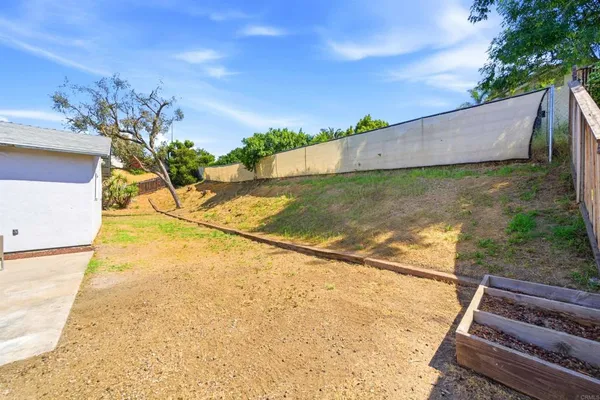 $779,000 | 1835 Debra Lane, Vista, CA 92084