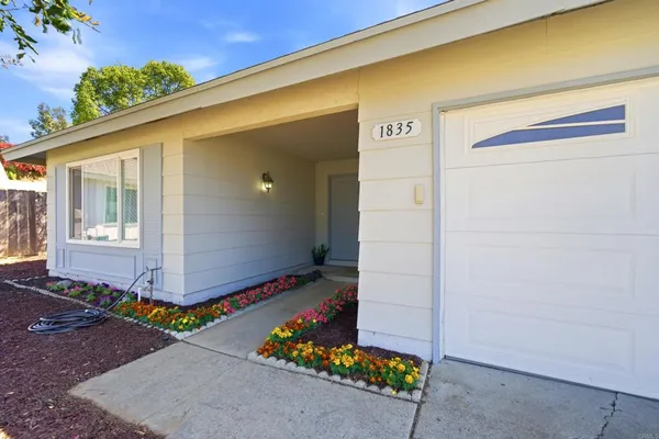 $779,000 | 1835 Debra Lane, Vista, CA 92084