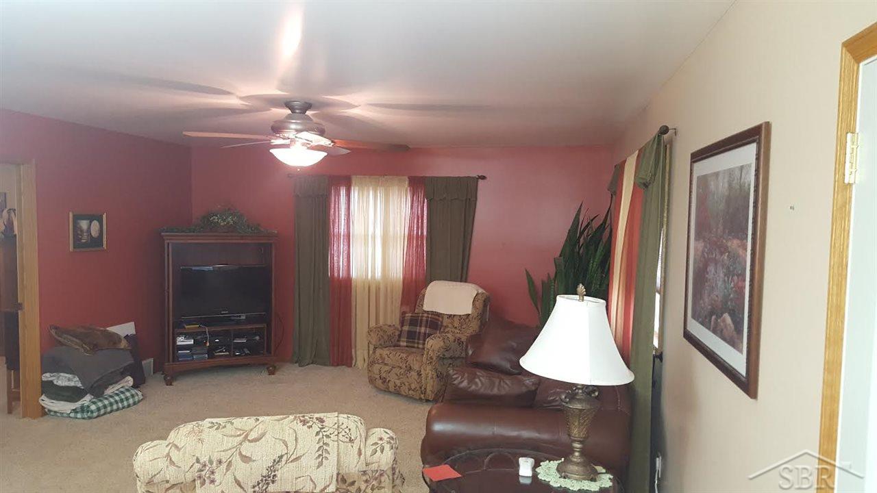 4439 Kochville Road Saginaw, MI 48604 - Photo 9 of 24 31285176-8.JPG