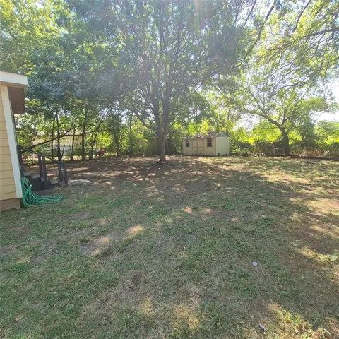 $253,000 | 6713 Lakeside Drive, Lake Worth, TX 76135