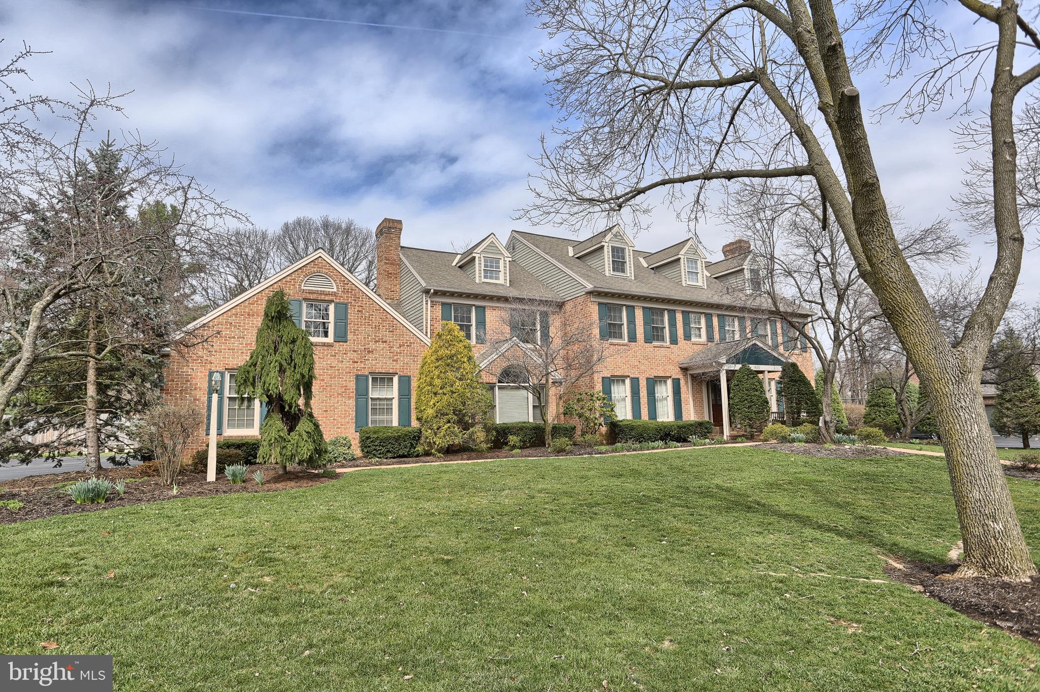 1631 Meadowlark Road Wyomissing, PA 19610 - Photo 2 of 33 Gallery Image 2