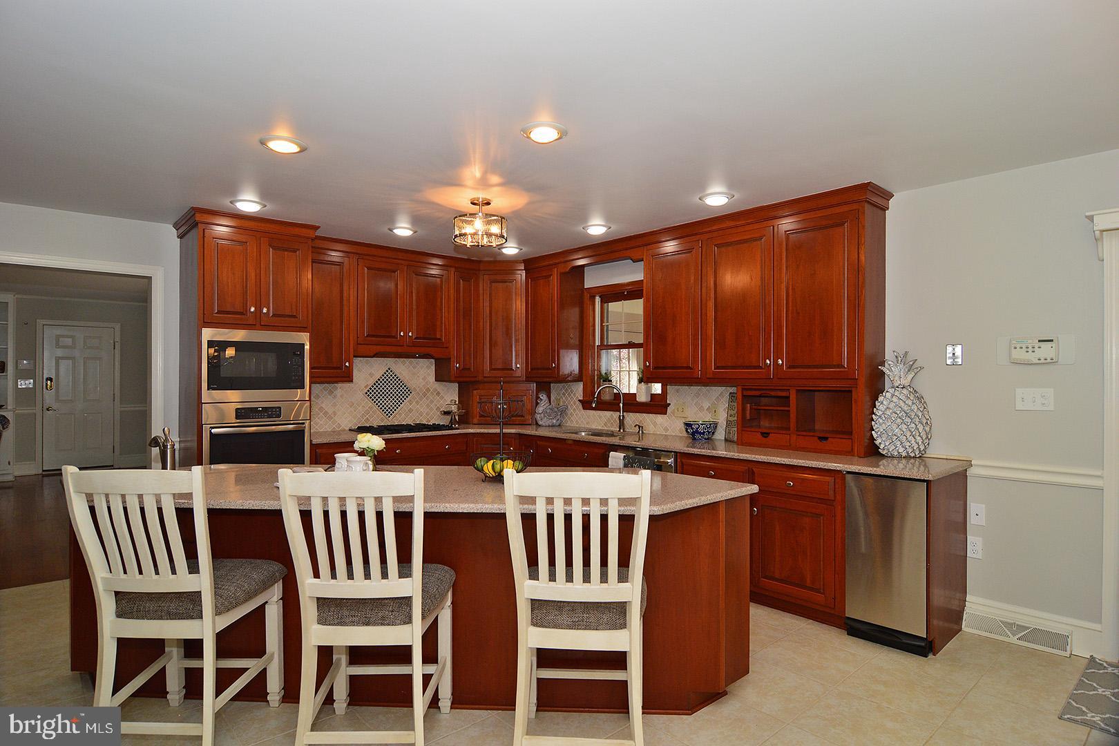 1631 Meadowlark Road Wyomissing, PA 19610 - Photo 11 of 33 Gallery Image 11