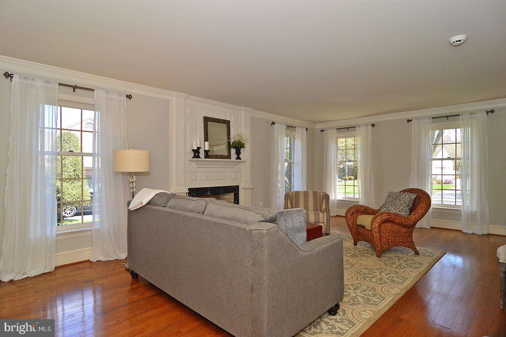 1631 Meadowlark Road Wyomissing, PA 19610 - Photo 3 of 33 Gallery Image 3