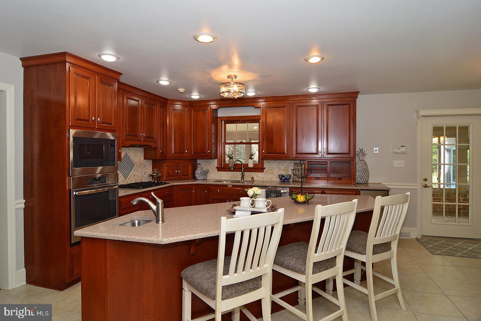 1631 Meadowlark Road Wyomissing, PA 19610 - Photo 10 of 33 Gallery Image 10