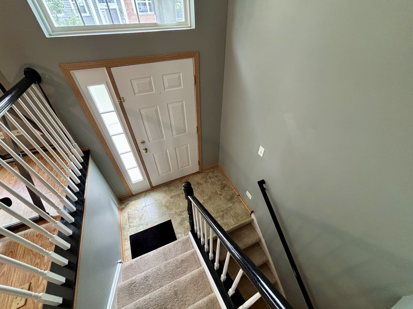 906 Clover Lane, Unit 906 Pingree Grove, IL 60140 - Photo 2 of 37 a view of an entryway