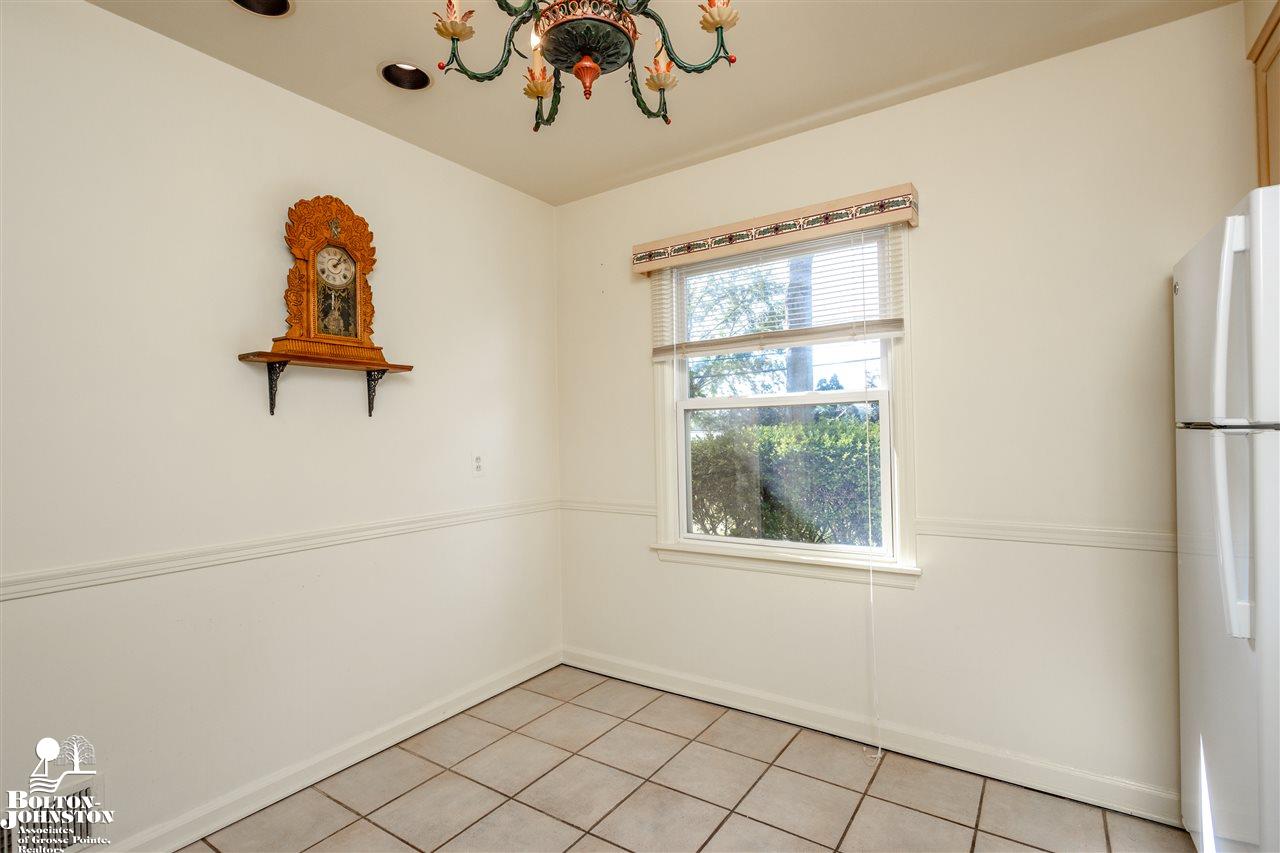 1231 Torrey Road Grosse Pointe Woods, MI 48236 - Photo 10 of 41
