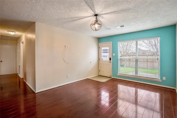 $1,950 | 11817 Southlake Drive, Houston, TX 77077