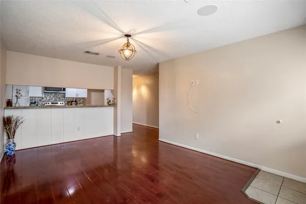 $1,950 | 11817 Southlake Drive, Houston, TX 77077