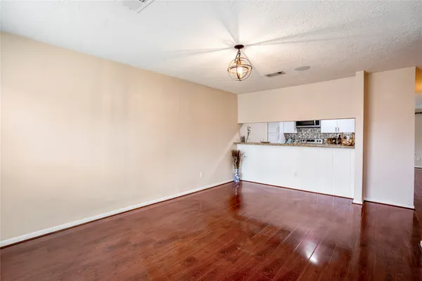 $1,950 | 11817 Southlake Drive, Houston, TX 77077