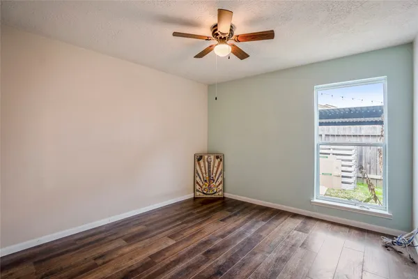 $1,950 | 11817 Southlake Drive, Houston, TX 77077