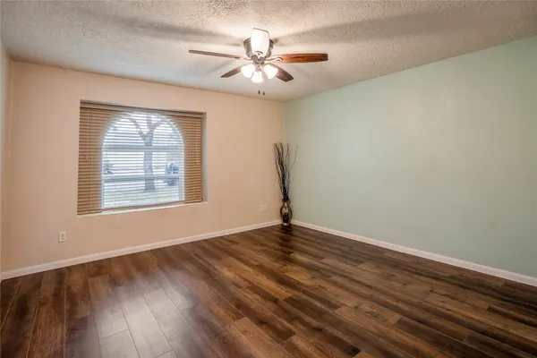 $1,950 | 11817 Southlake Drive, Houston, TX 77077