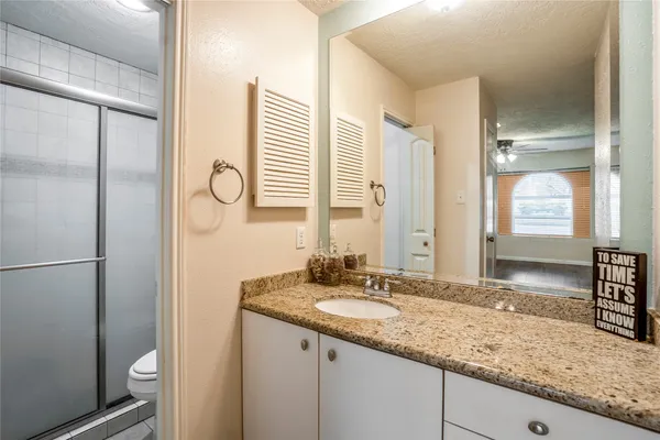 $1,950 | 11817 Southlake Drive, Houston, TX 77077