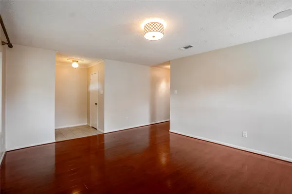 $1,950 | 11817 Southlake Drive, Houston, TX 77077