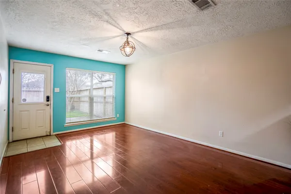 $1,950 | 11817 Southlake Drive, Houston, TX 77077