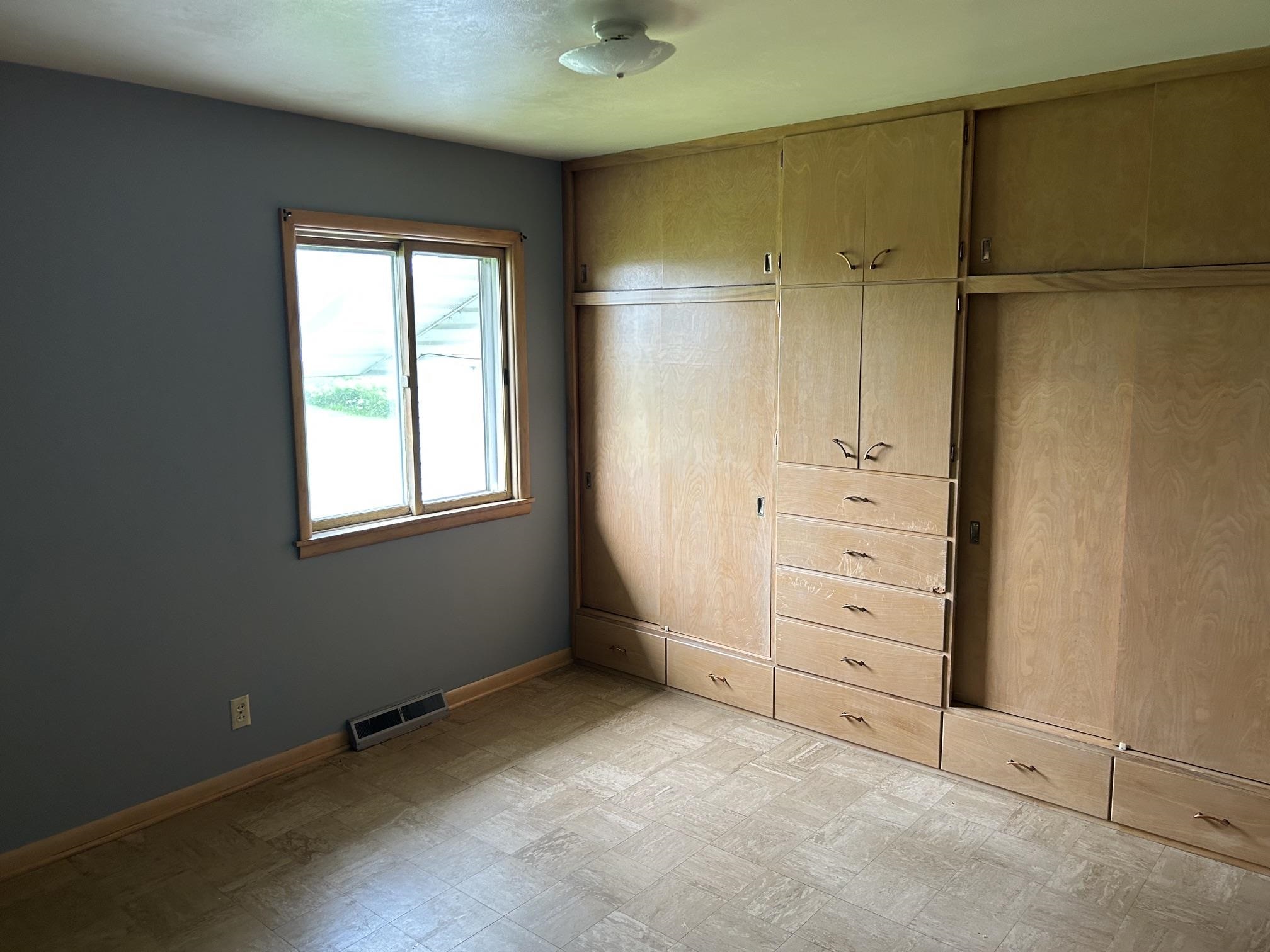 W2337 County Road East Cecil, WI 54111 - Photo 9 of 21