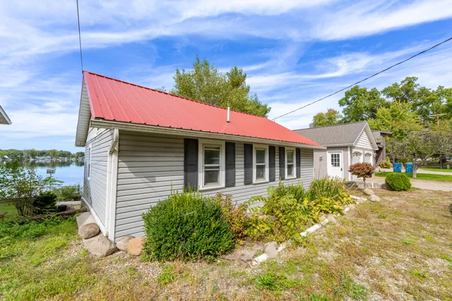 $325,000 | 106 Lyon Lake Road, Marshall, MI 49068