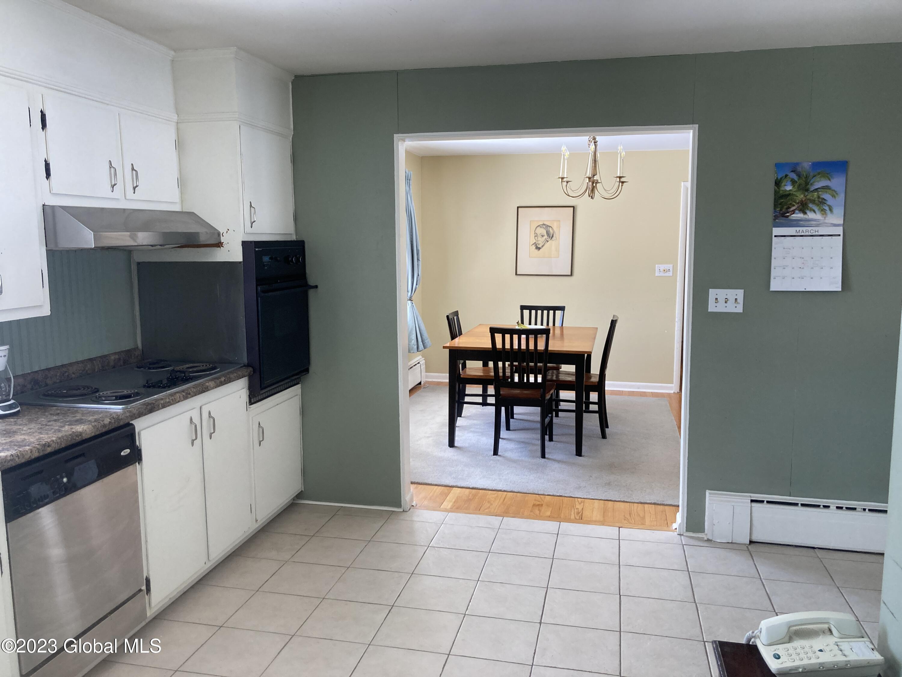 9 Collins Place Albany, NY 12208 - Photo 7 of 24 9 Collins (5