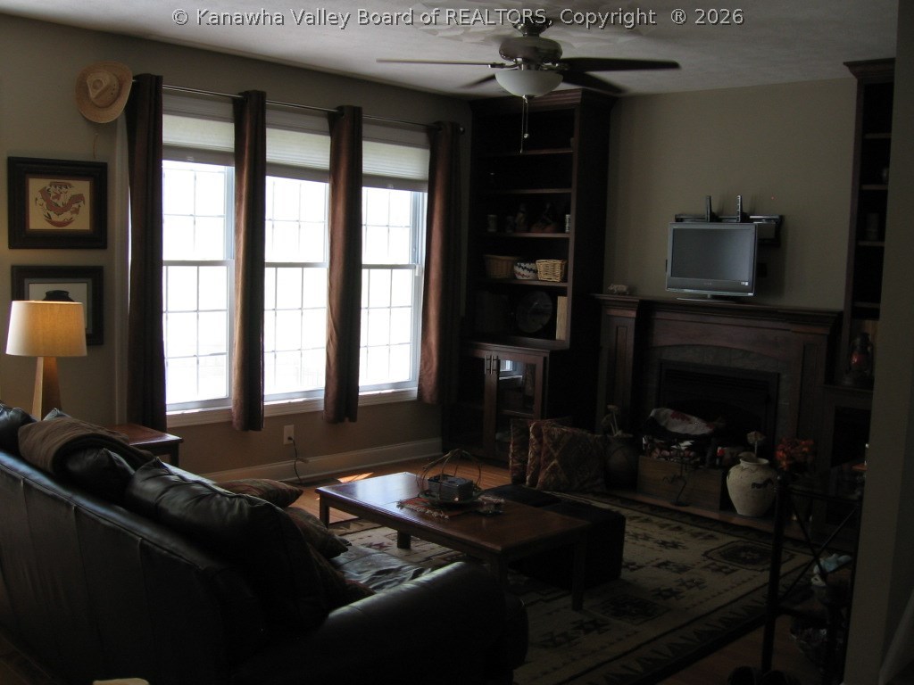 235 Killarney Road Winfield, WV 25213 - Photo 2 of 12 Gallery Image 2