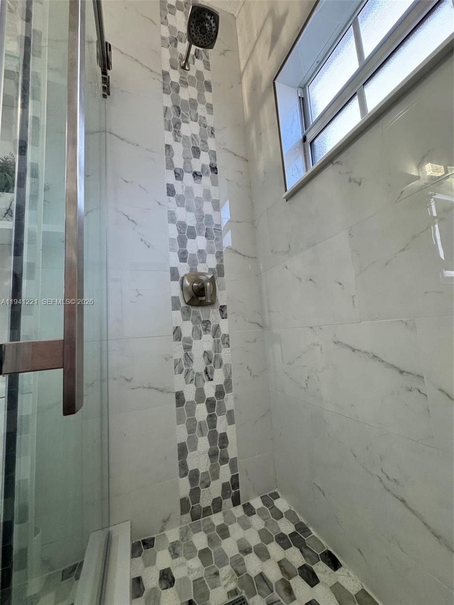 14531 Southwest 180th Terrace Miami, FL 33177 - Photo 11 of 32