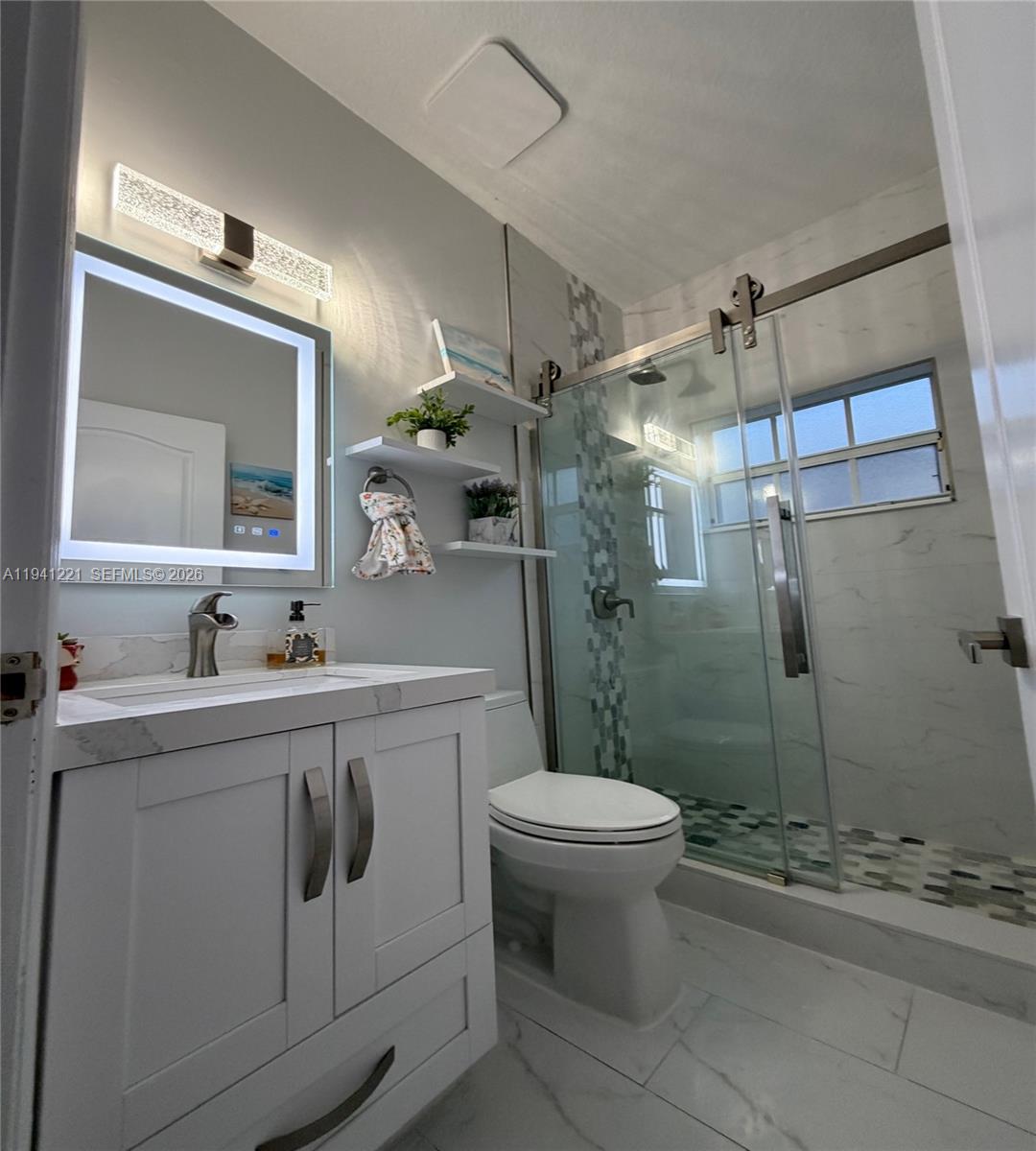 14531 Southwest 180th Terrace Miami, FL 33177 - Photo 12 of 32