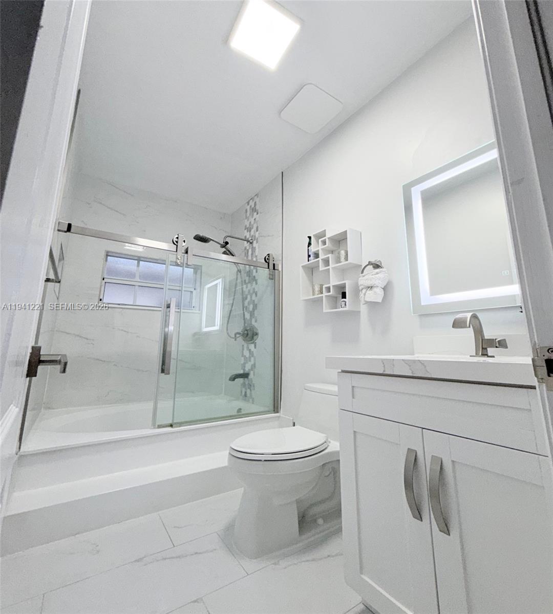 14531 Southwest 180th Terrace Miami, FL 33177 - Photo 13 of 32