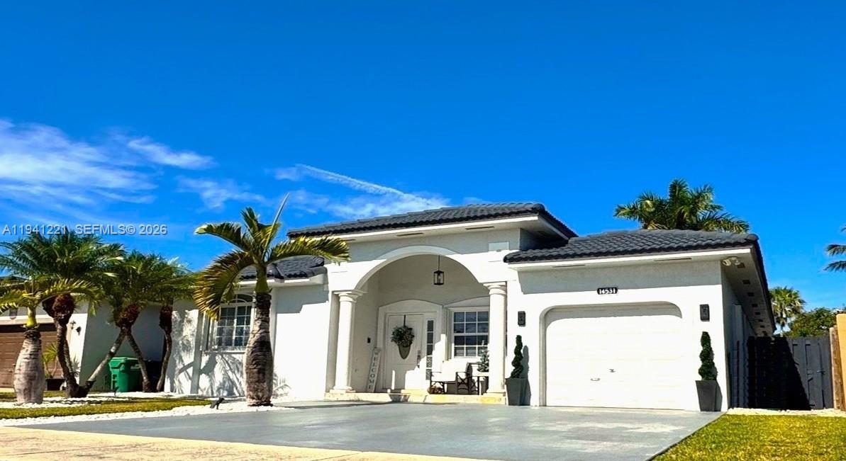 14531 Southwest 180th Terrace Miami, FL 33177 - Photo 2 of 32