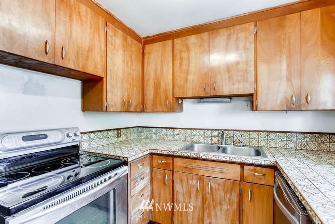11756 Southeast 158th Place Renton, WA 98058 - Photo 6 of 22 Gallery Image 6