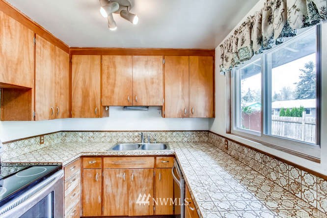 11756 Southeast 158th Place Renton, WA 98058 - Photo 7 of 22 Gallery Image 7