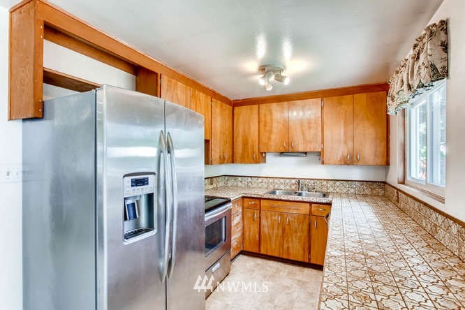 11756 Southeast 158th Place Renton, WA 98058 - Photo 8 of 22 Gallery Image 8