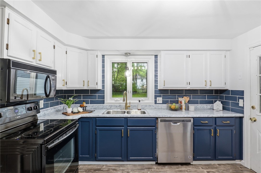 189 Walzford Road Irondequoit, NY 14622 - Photo 8 of 23