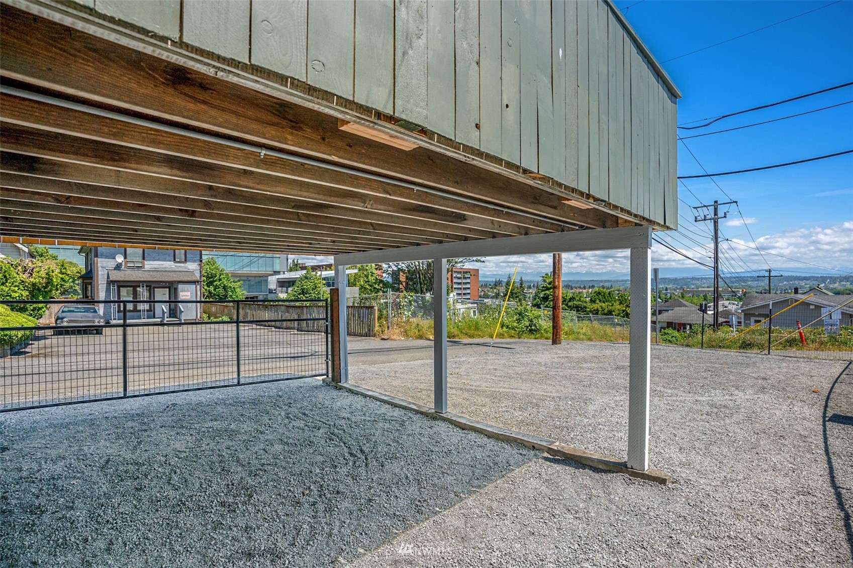 3113 Oakes Avenue Everett, WA 98201 - Photo 35 of 38 a view of a backyard with plants