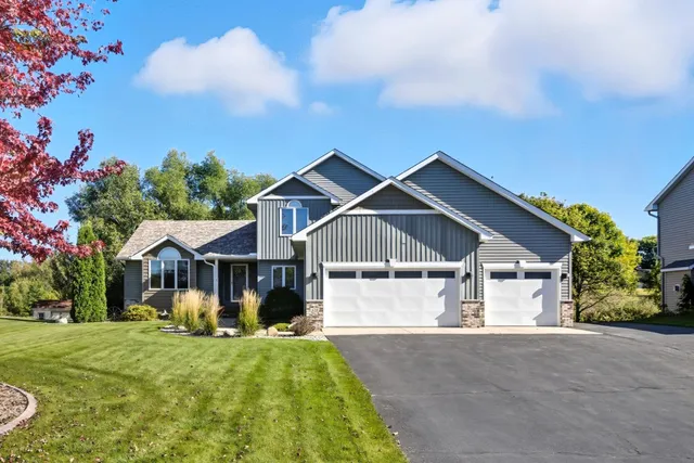 $479,900 | 634 Chaucer Lane, Watertown, MN 55388
