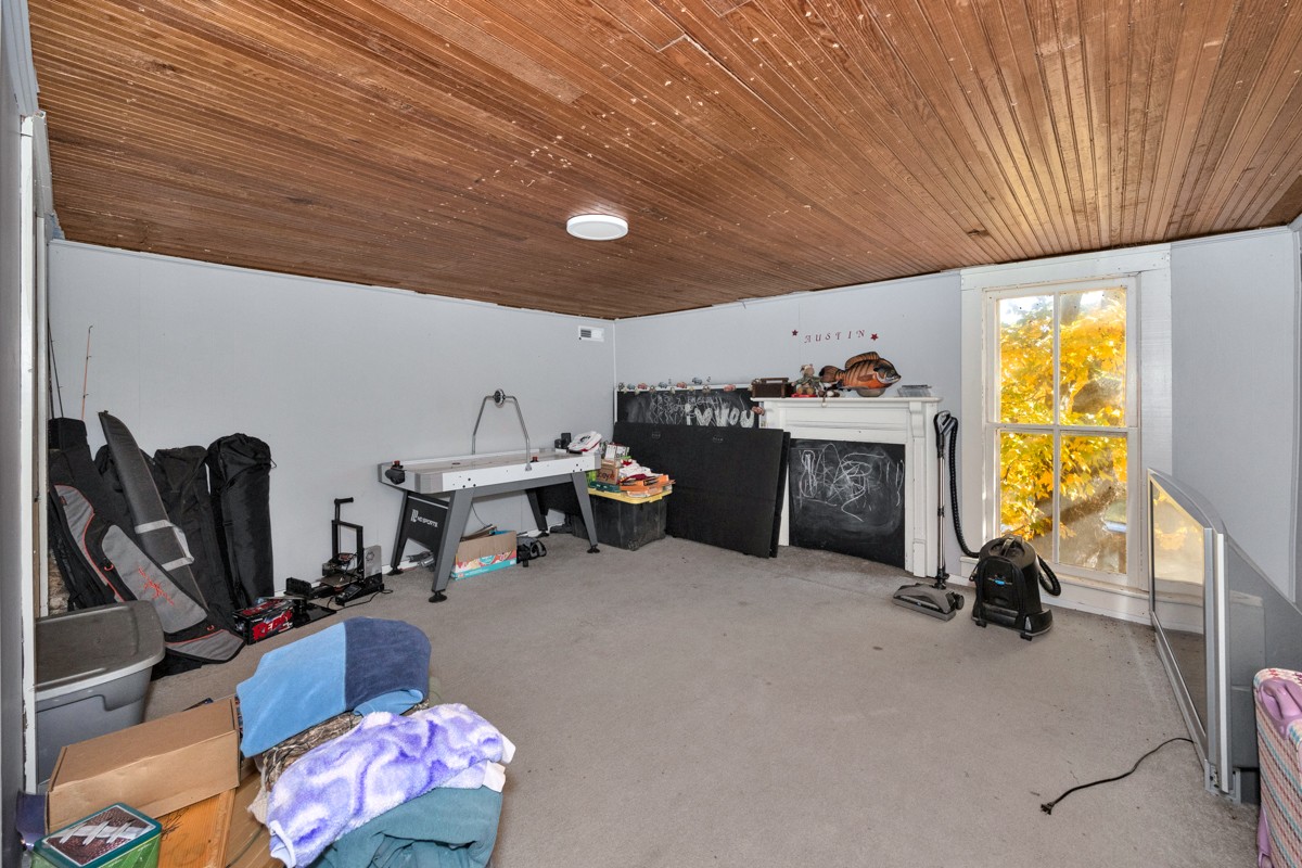 494 Case Road Prospect, TN 38477 - Photo 20 of 40 a view of a room with gym equipment