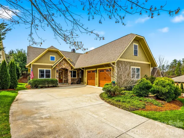 $875,000 | 242 Whistlewood Lane, Hendersonville, NC 28739