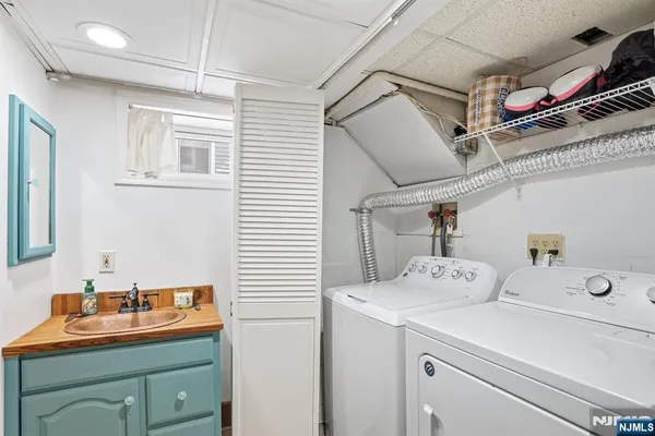 $619,900 | 501 Chase Avenue, Lyndhurst, NJ 07071