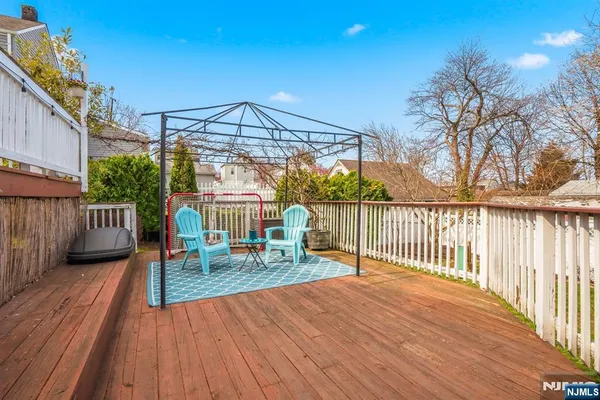 $619,900 | 501 Chase Avenue, Lyndhurst, NJ 07071