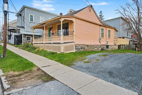 $289,000 | 37 Green Street, Vergennes, VT 05491