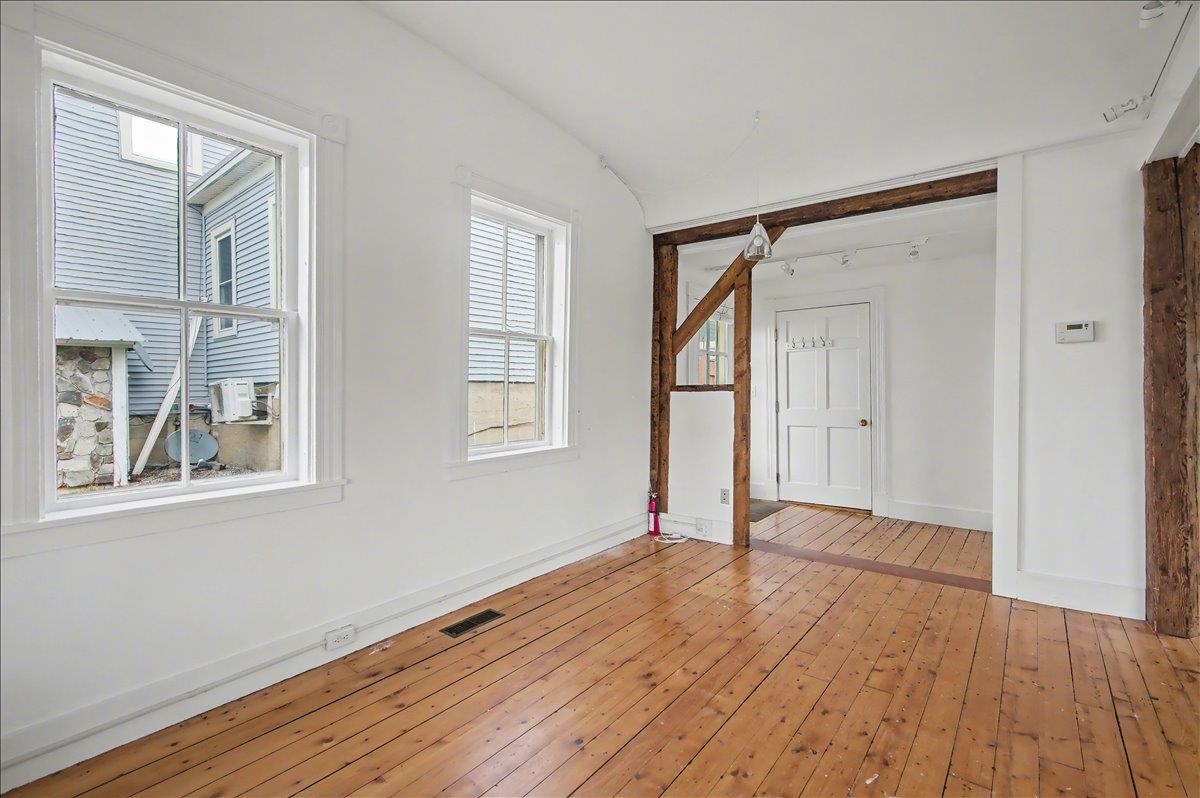 37 Green Street Vergennes, VT 05491 - Photo 8 of 36