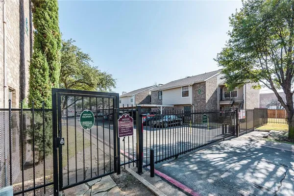 $1,900 | 4748 Old Bent Tree Lane, Unit 2106, Dallas, TX 75287