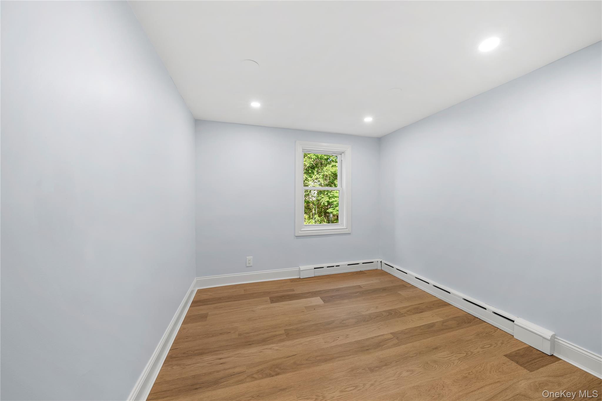 46 Barclay Road Mastic Beach, NY 11951 - Photo 17 of 31