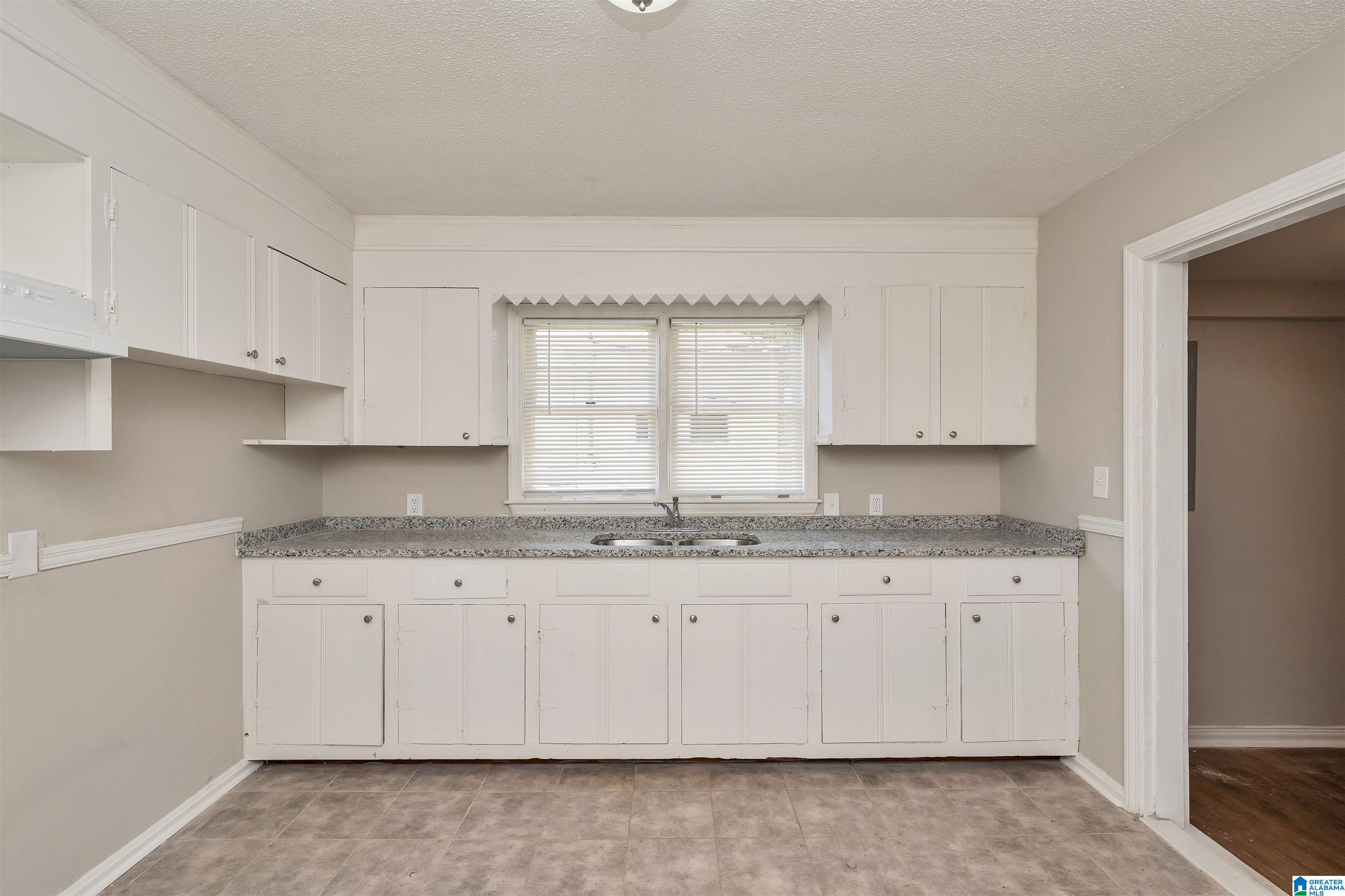 1410 College Street Southeast Decatur, AL 35601 - Photo 7 of 12