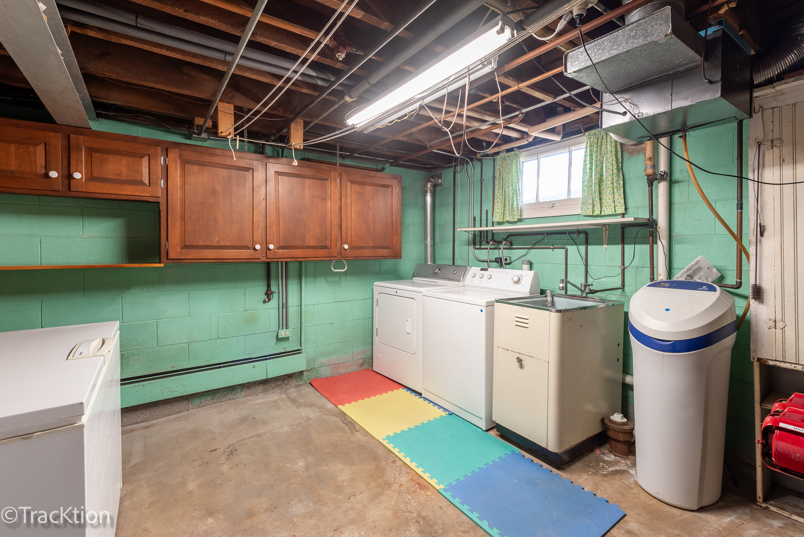 454 Andrus Road Darien, IL 60561 - Photo 13 of 20 a utility room with dryer and washer