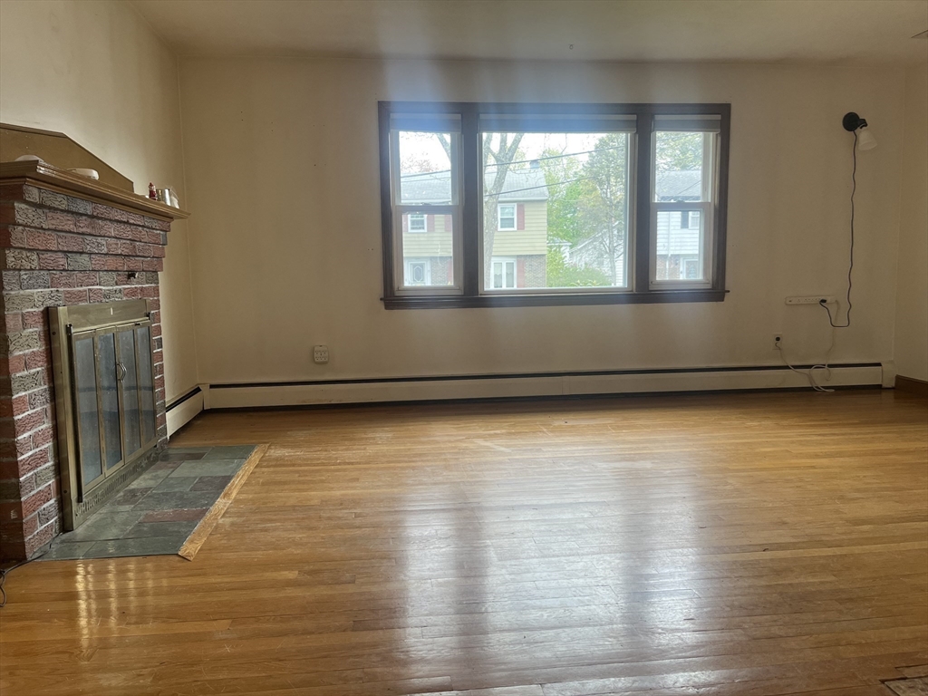 18 Kingsland Road Boston, MA 02132 - Photo 3 of 11