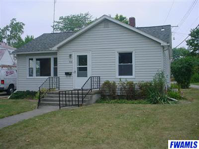916 Adams Street Decatur, IN 46733 - Photo 2 of 8