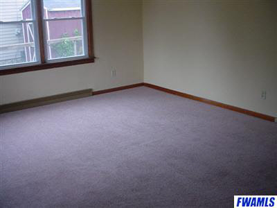 916 Adams Street Decatur, IN 46733 - Photo 5 of 8