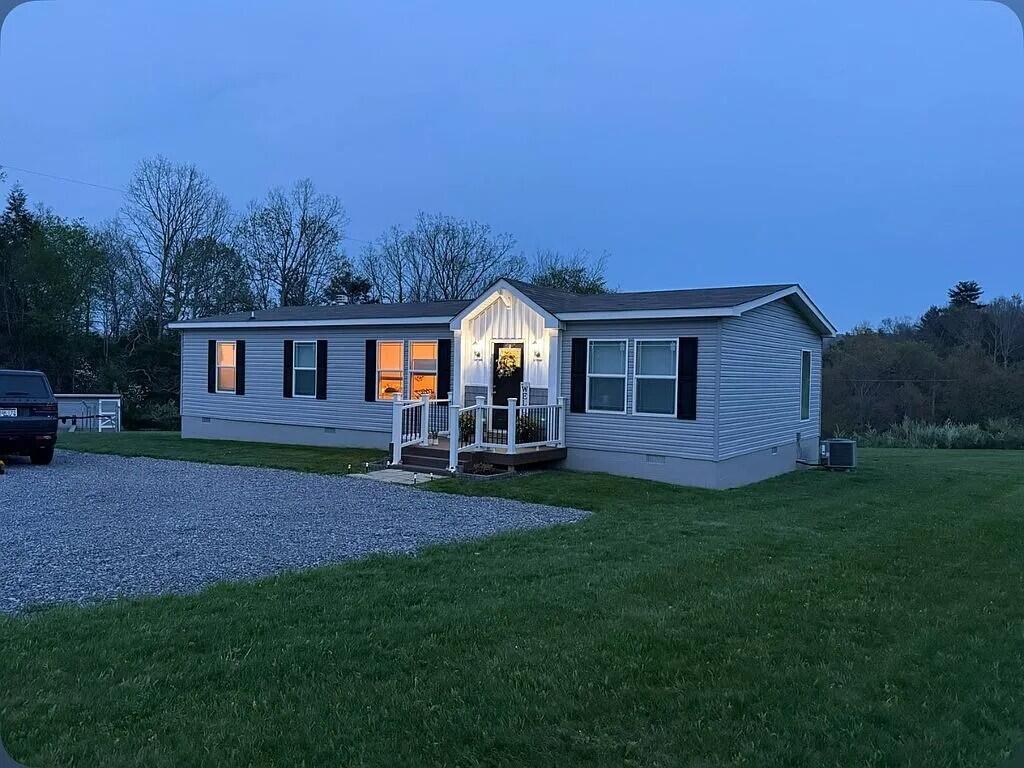 576 Brownsburg Road Marlinton, WV 24954 - Photo 1 of 46 1