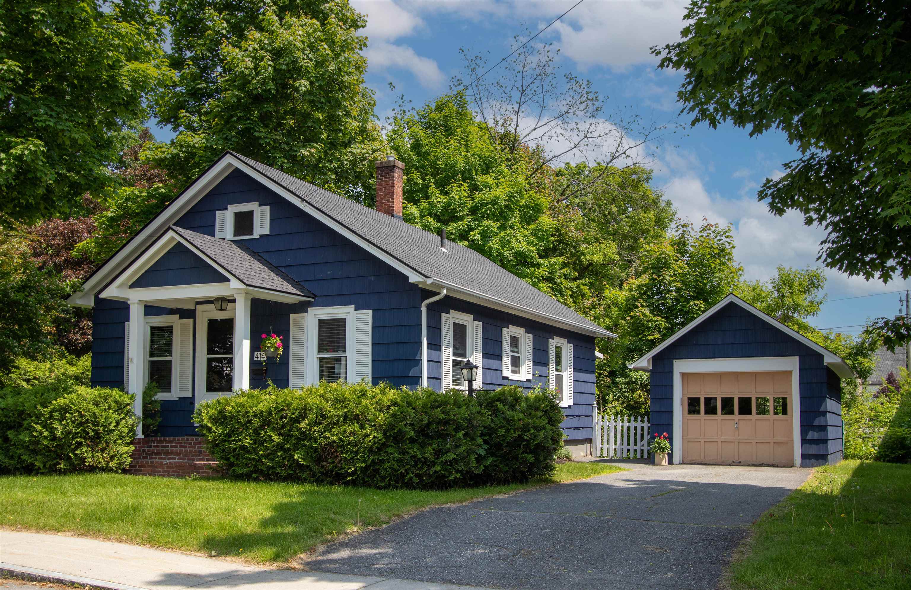 414 Spring Street St. Johnsbury, VT 05819 - Photo 1 of 47 Gallery Image 1