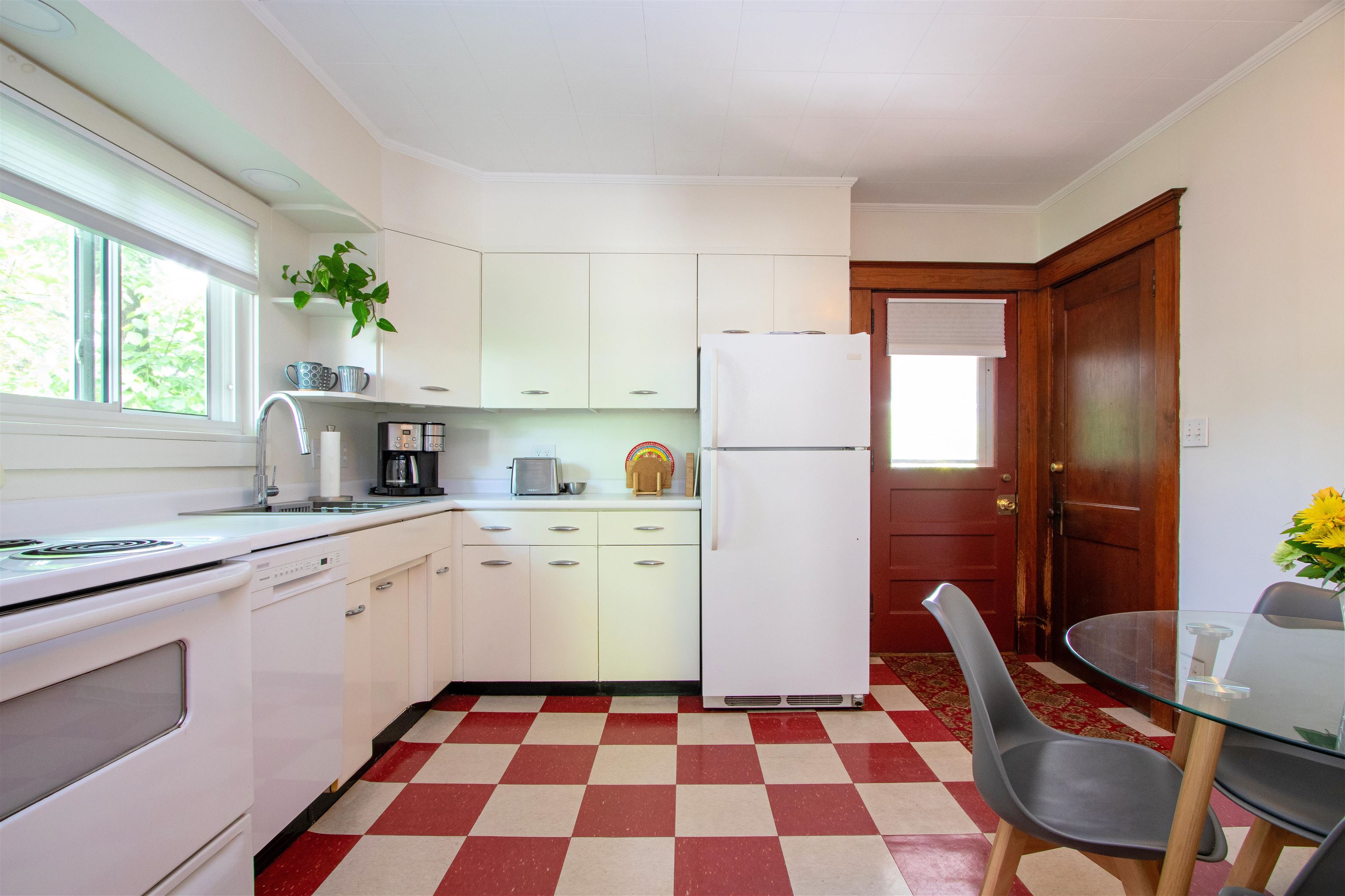 414 Spring Street St. Johnsbury, VT 05819 - Photo 7 of 47 Gallery Image 7